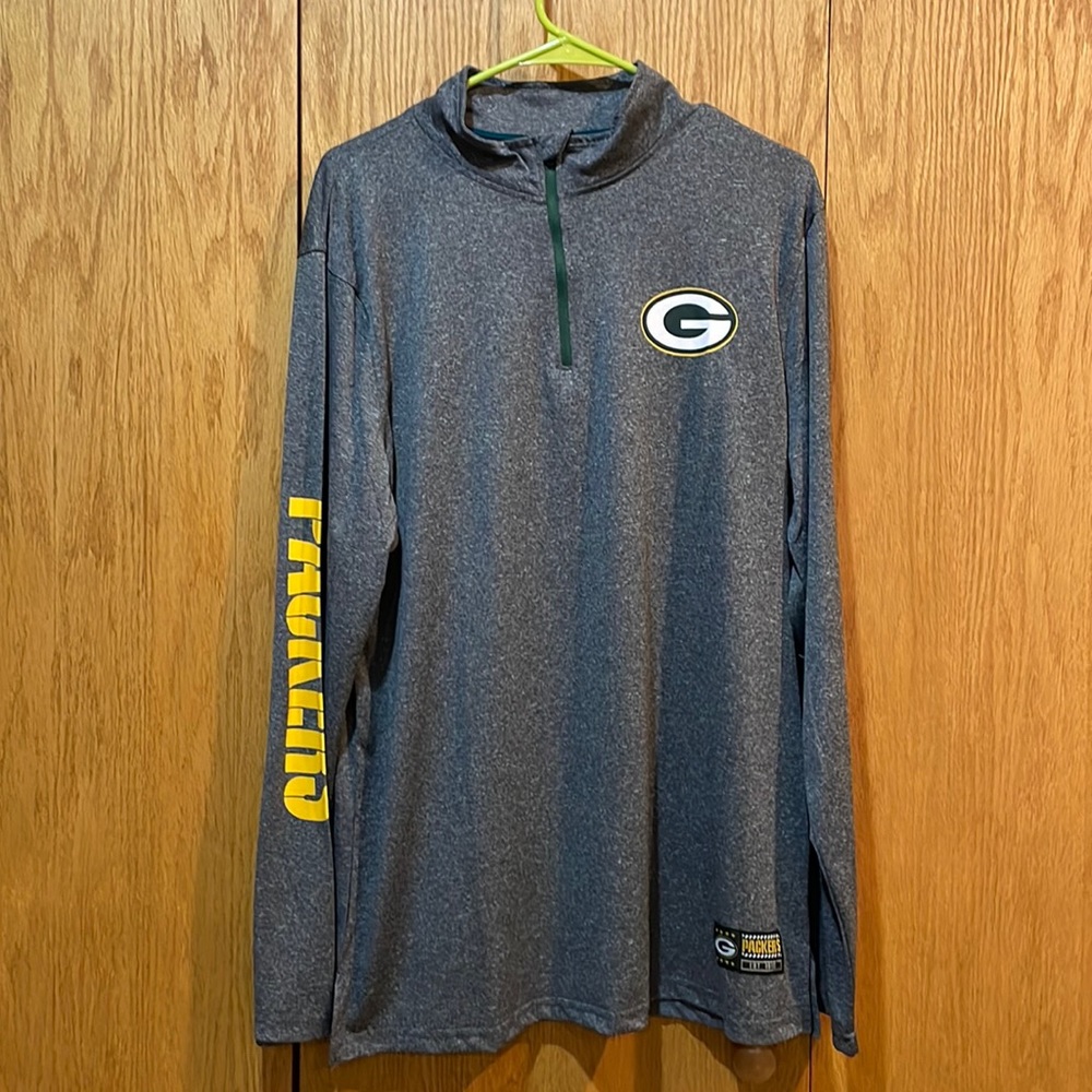 NFL Team Apparel.  Greenbay Packers quarter zip jersey.  New with tags.